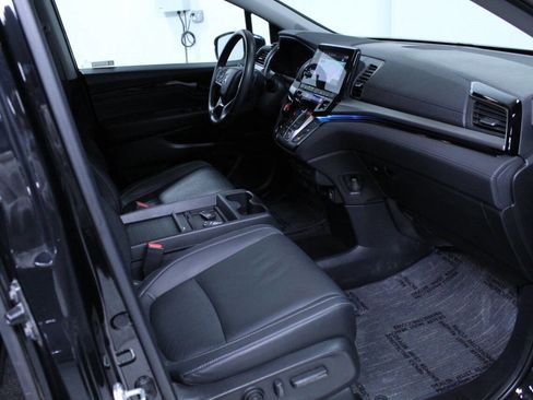 Used 2021 Honda Odyssey Touring image 17