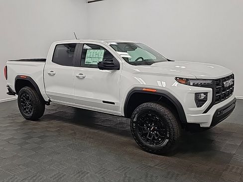 New 2026 GMC Canyon Elevation w/ Convenience Package image 2