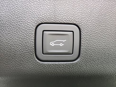 New 2026 Chevrolet Suburban Z71 w/ Comfort Package image 14