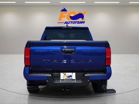 New 2025 Toyota Tacoma TRD Sport image 4