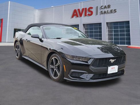 Used 2025 Ford Mustang Premium RWD image 9