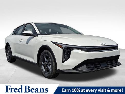 New 2026 Kia K4 FWD image 1