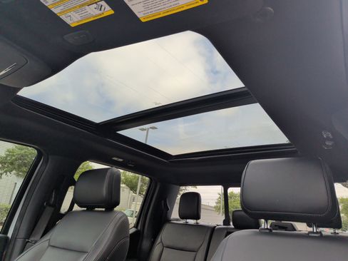 Used 2025 Ford F150 Lariat AWD/4WD image 28