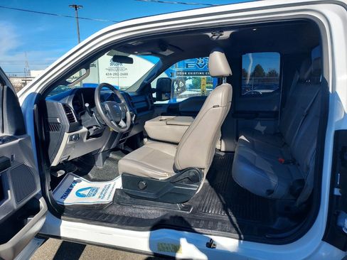 Used 2019 Ford F250 XL w/ STX Appearance Package RWD image 10
