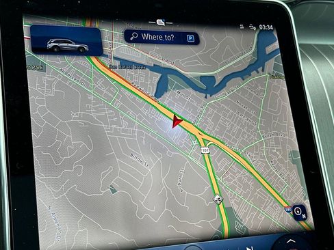 Used 2025 Mercedes-Benz GLC 300 4MATIC image 18