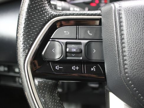 Used 2022 Toyota Tundra SR5 w/ SR5 Premium Package AWD/4WD image 9