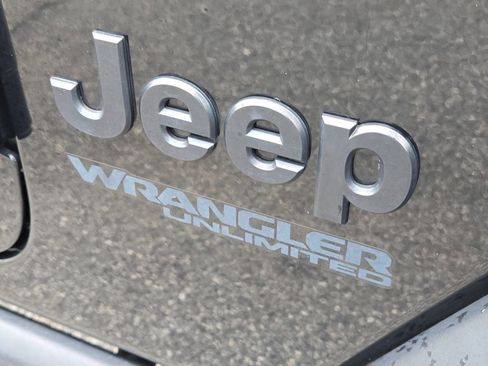 Used 2021 Jeep Wrangler Unlimited Sport image 4