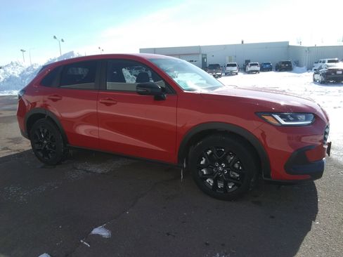 Used 2024 Honda HR-V Sport image 4