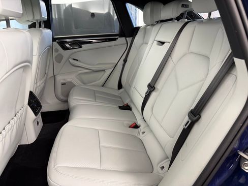 Used 2025 Porsche Macan S image 16