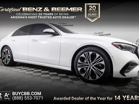 Used 2025 Mercedes-Benz E 350 4MATIC Sedan image 1