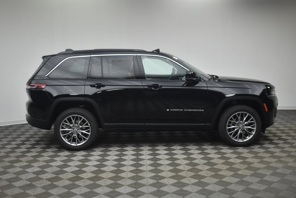 New 2027 Jeep Grand Cherokee Limited AWD/4WD image 6