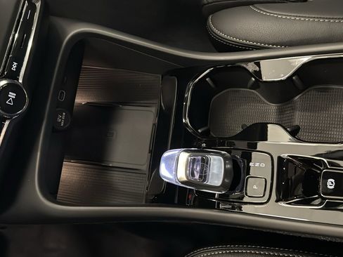 Used 2026 Volvo XC40 B5 Plus w/ Protection Package Premier image 19