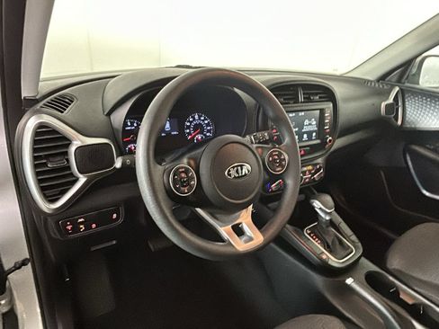 Used 2021 Kia Soul S FWD image 15