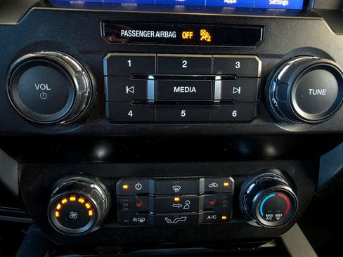 Used 2020 Ford F150 XLT w/ Equipment Group 302A Luxury AWD/4WD image 43