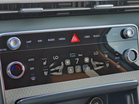 New 2026 Genesis GV80 2.5T Advanced AWD/4WD image 22