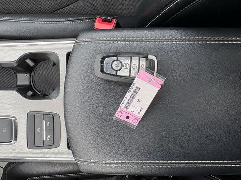 Certified 2022 Ford Edge ST w/ Equipment Group 401A image 20