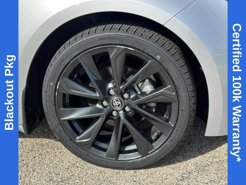 Used 2025 Toyota Corolla XSE FWD image 10