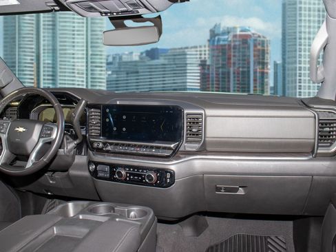 Used 2022 Chevrolet Silverado 1500 LTZ image 8