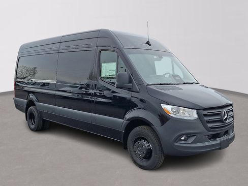New 2026 Mercedes-Benz Sprinter 3500 image 3