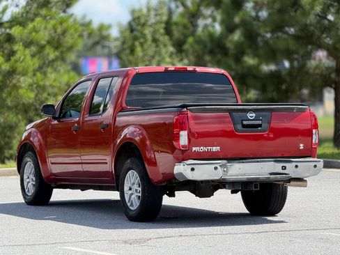 Used 2016 Nissan Frontier SV w/ SV Value Truck Package RWD image 10
