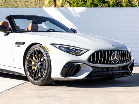 Used 2022 Mercedes-Benz SL 55 AMG 4MATIC image 3