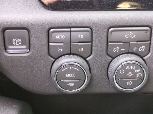 Certified 2026 Chevrolet Silverado 1500 RST image 19