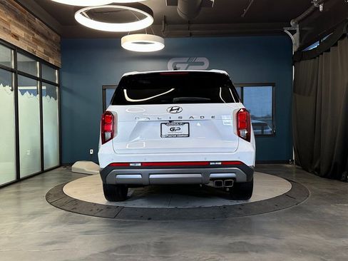 Used 2023 Hyundai Palisade SEL image 4