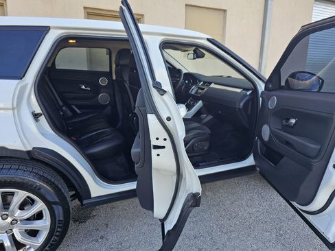 Used 2015 Land Rover Range Rover Evoque Pure image 19