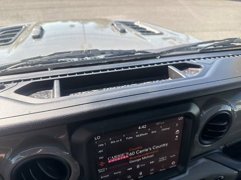 Used 2021 Jeep Wrangler Unlimited Sport AWD/4WD image 29