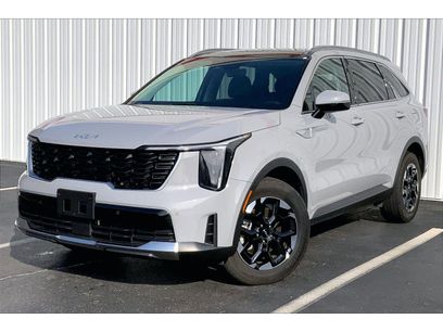 Used 2024 Kia Sorento S w/ Panoramic Sunroof Package