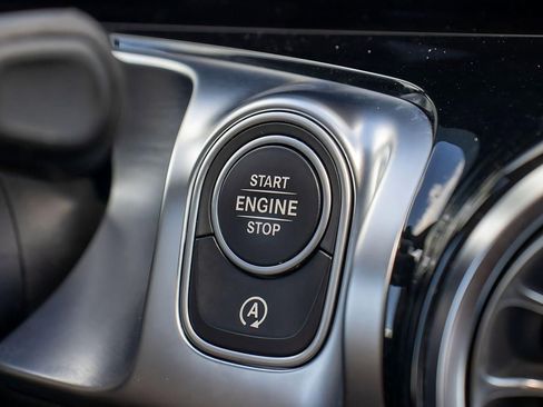 Used 2023 Mercedes-Benz GLB 250 GLB 250 image 33