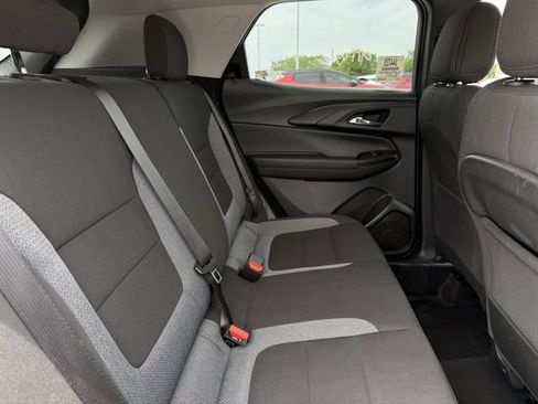 Used 2025 Chevrolet TrailBlazer LT AWD/4WD image 24