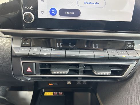 Used 2025 Toyota Camry LE FWD image 28