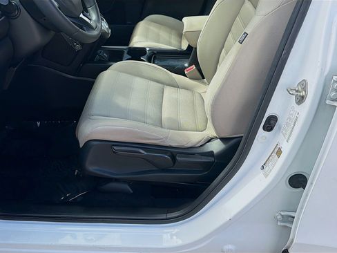Used 2019 Honda CR-V LX image 16