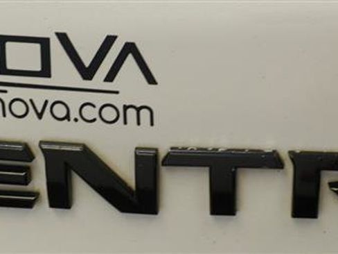 Used 2017 Nissan Sentra SR Turbo w/ SR Turbo Premium Package image 39