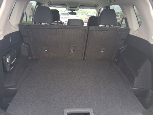 Used 2025 Nissan Rogue SV image 10