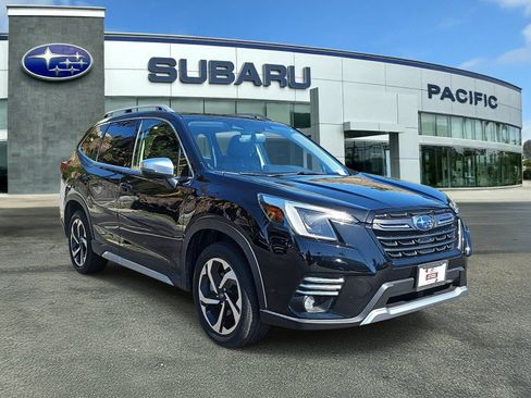 Used 2023 Subaru Forester Touring AWD/4WD image 1