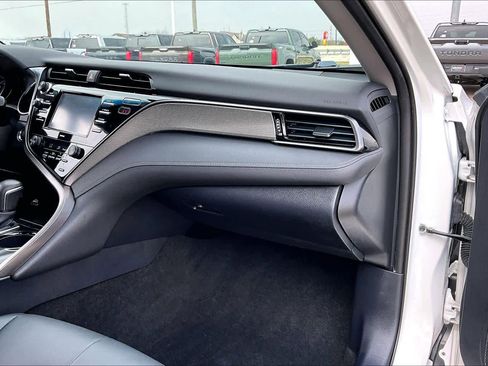 Certified 2020 Toyota Camry SE w/ Convenience Package image 19