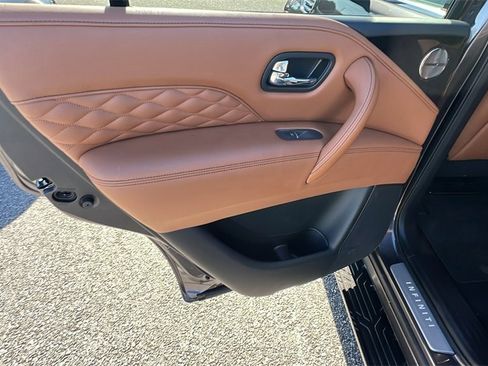 Used 2024 INFINITI QX80 Sensory w/ Cargo Package image 22