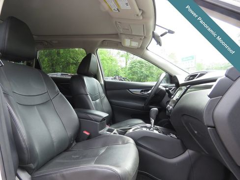 Used 2016 Nissan Rogue SL w/ SL Premium Package AWD/4WD image 13
