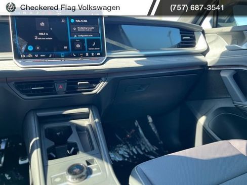 New 2026 Volkswagen Tiguan SE R-Line image 34