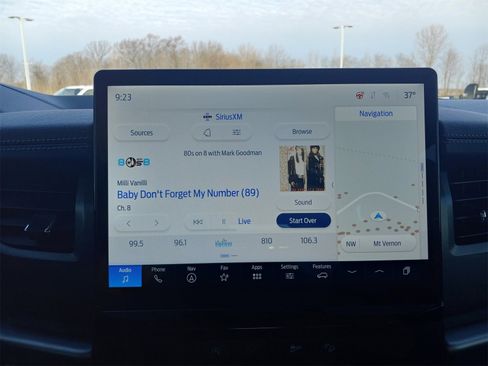 Used 2024 Ford Expedition XLT image 21