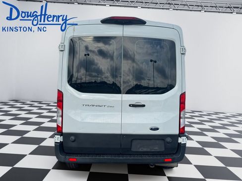 Used 2020 Ford Transit 250 Medium Roof RWD image 4
