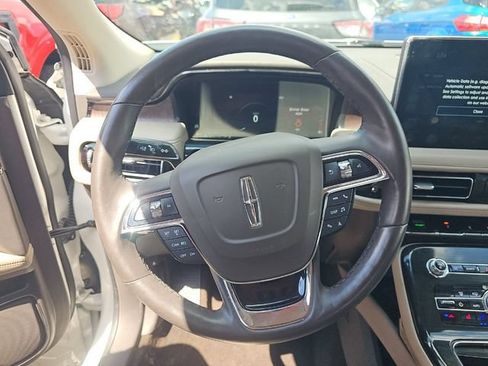 Used 2023 Lincoln Nautilus Reserve AWD/4WD image 9
