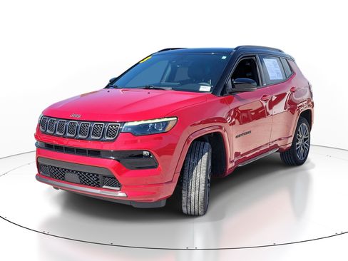 Used 2023 Jeep Compass High Altitude AWD/4WD image 3