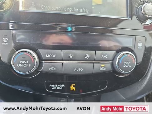 Used 2016 Nissan Rogue SV w/ SV Premium Package FWD image 24