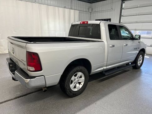 Used 2017 RAM 1500 Classic SLT AWD/4WD image 4