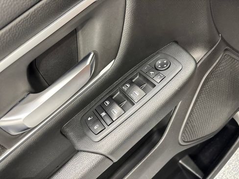 Used 2020 RAM 1500 Big Horn AWD/4WD image 36