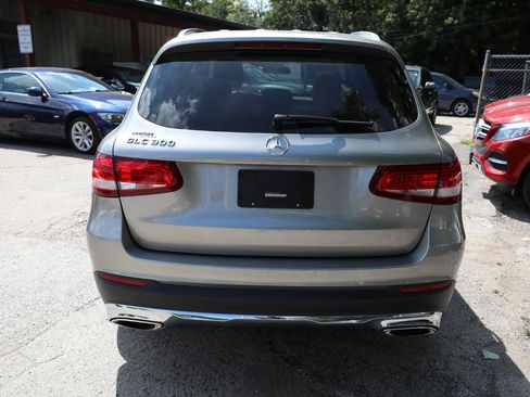 Used 2019 Mercedes-Benz GLC 300 image 7