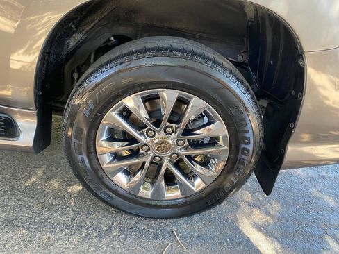 Used 2014 Lexus GX 460 Luxury AWD/4WD image 22